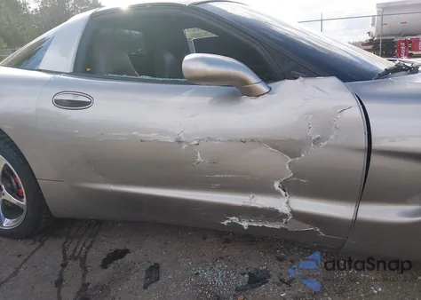 2001 Chevrolet Corvette z USA, uszkodzony, nr VIN 1G1YY22GX15101223